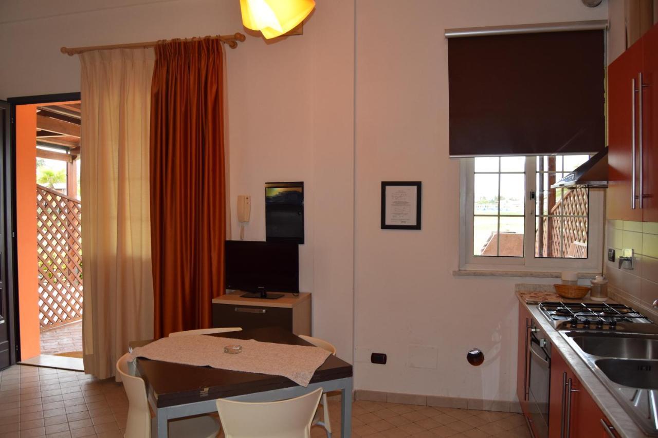 Oasi Del Mare Aparthotel Tirrenia Ngoại thất bức ảnh