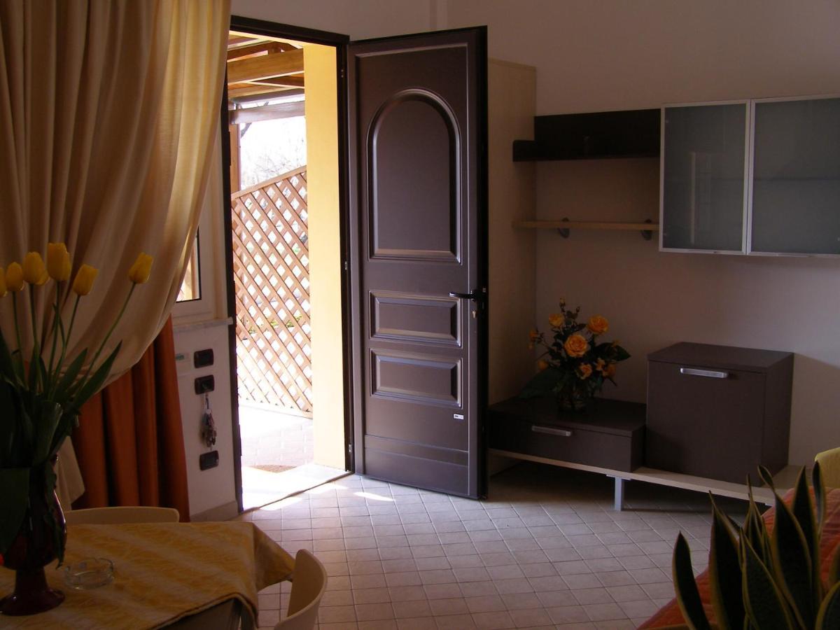 Oasi Del Mare Aparthotel Tirrenia Ngoại thất bức ảnh