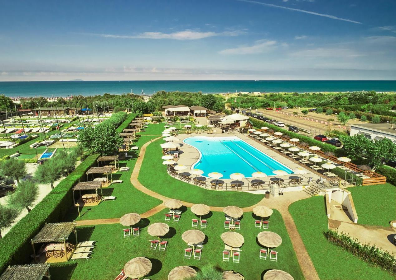 Oasi Del Mare Aparthotel Tirrenia Ngoại thất bức ảnh
