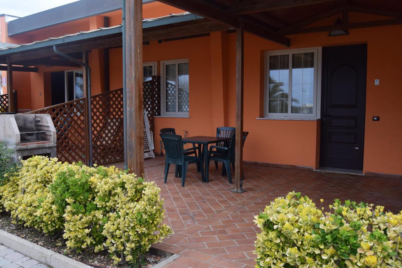 Oasi Del Mare Aparthotel Tirrenia Ngoại thất bức ảnh