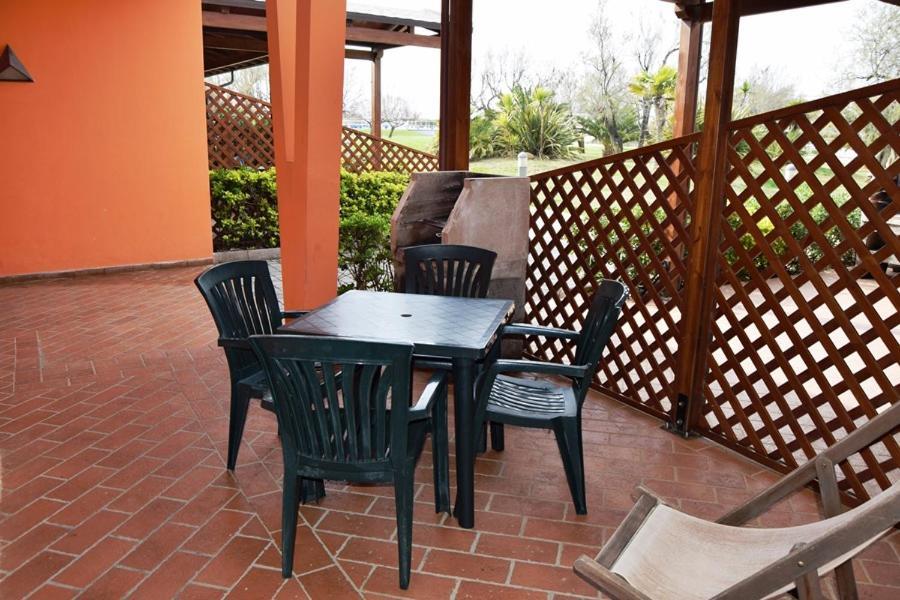 Oasi Del Mare Aparthotel Tirrenia Ngoại thất bức ảnh